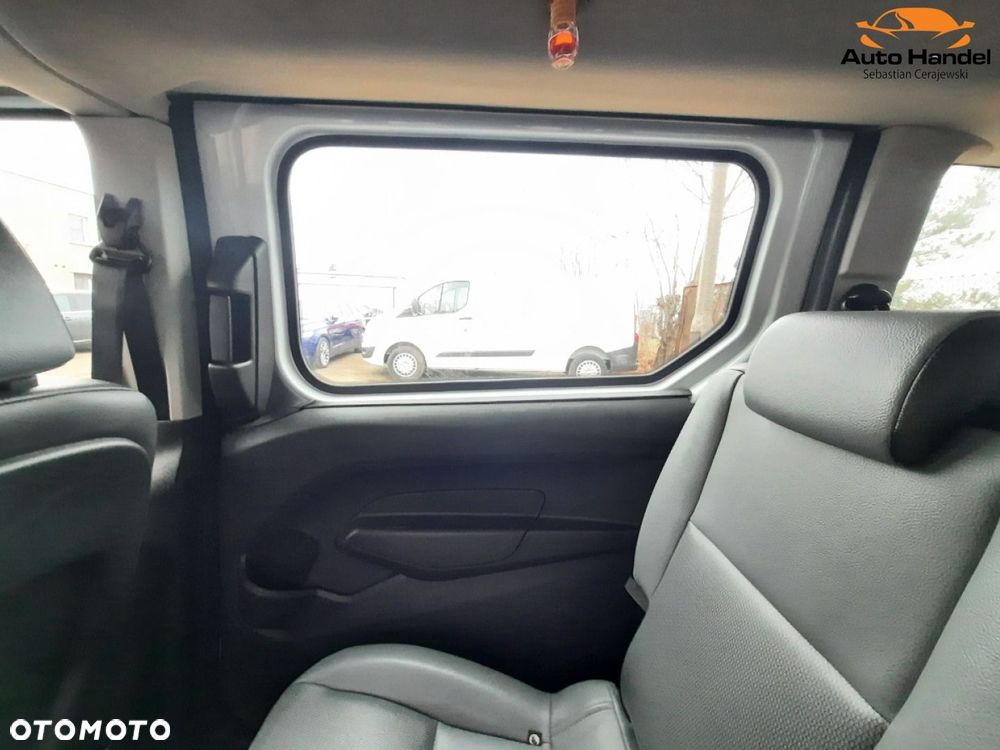 Ford Transit Connect - 33