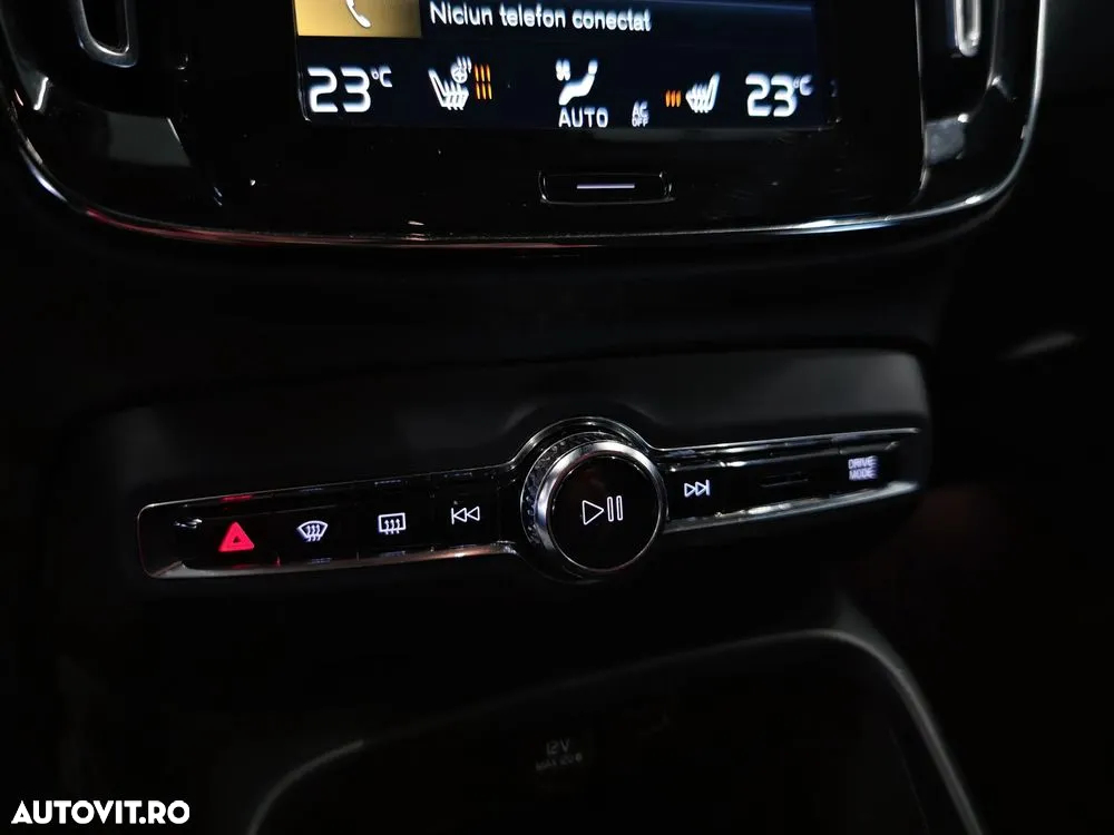 Volvo XC 40 T4 Recharge DKG Inscription Expression - 13
