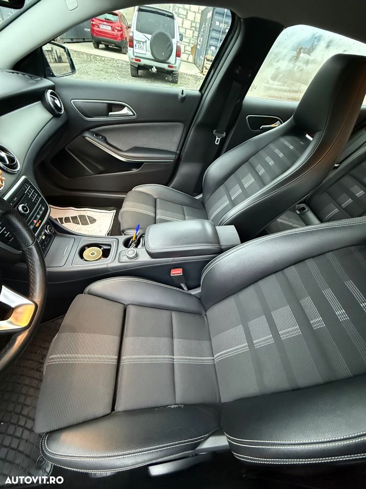 Mercedes-Benz GLA 200 7G-DCT - 9