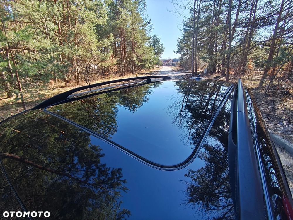 Volkswagen Golf 2.0 TDI DPF MATCH - 24