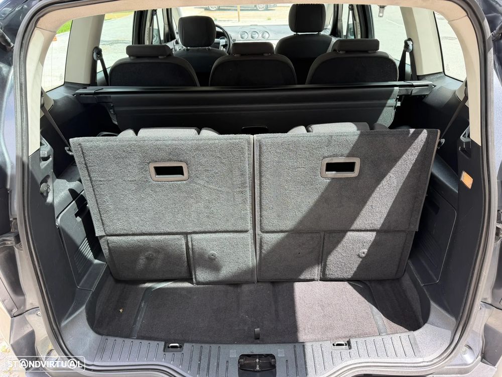 Ford S-Max 1.8 TDCi Titanium 7L - 22