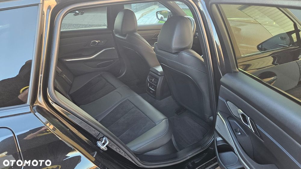 BMW Seria 3 M340i xDrive sport - 11