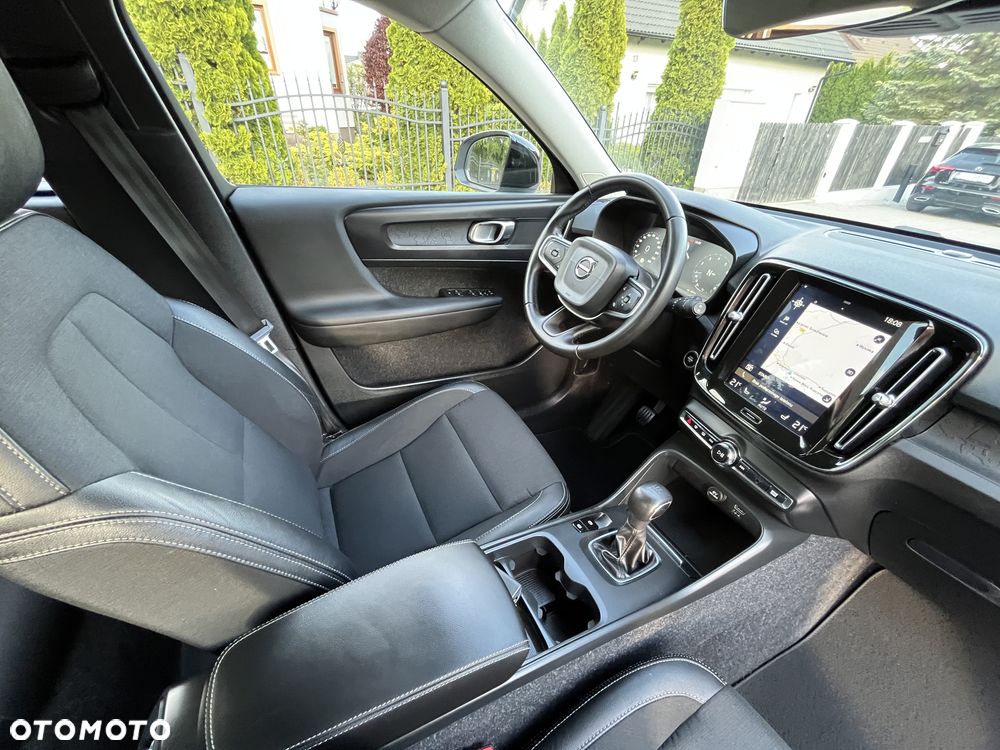 Volvo XC 40 T3 Momentum Pro - 14