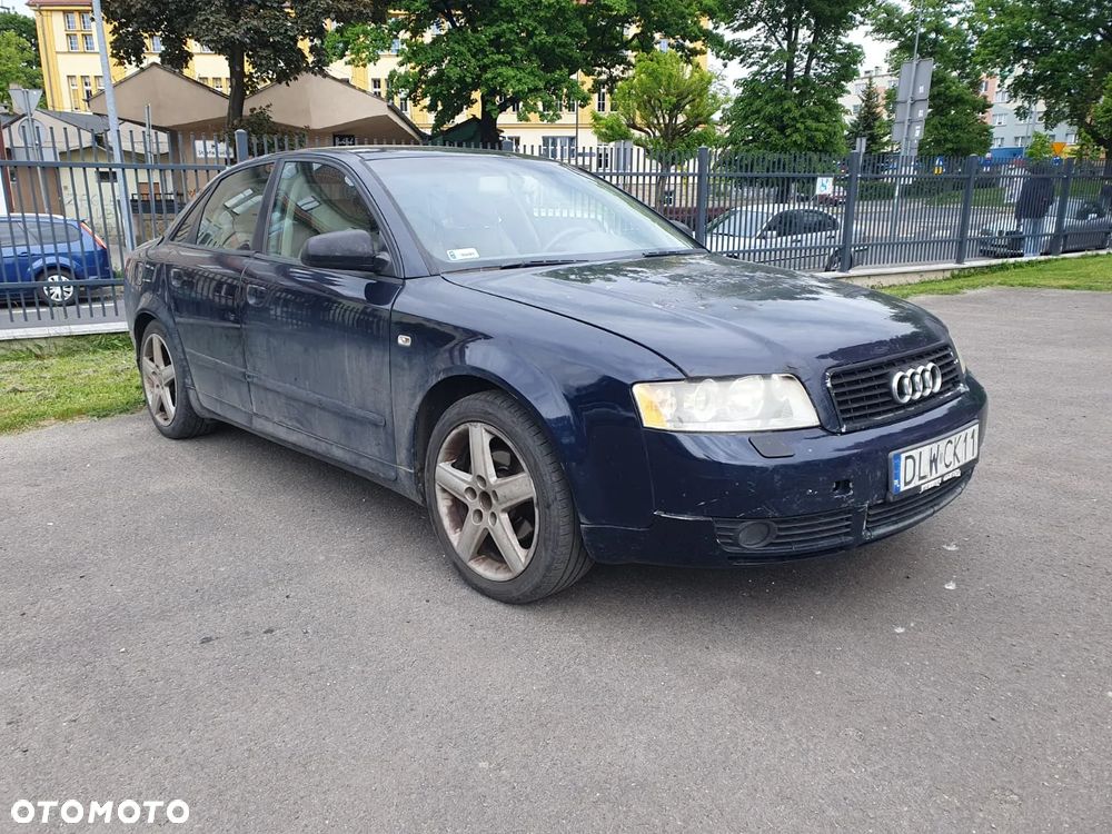 Audi A4 Limousine 1.8T Quattro - 1