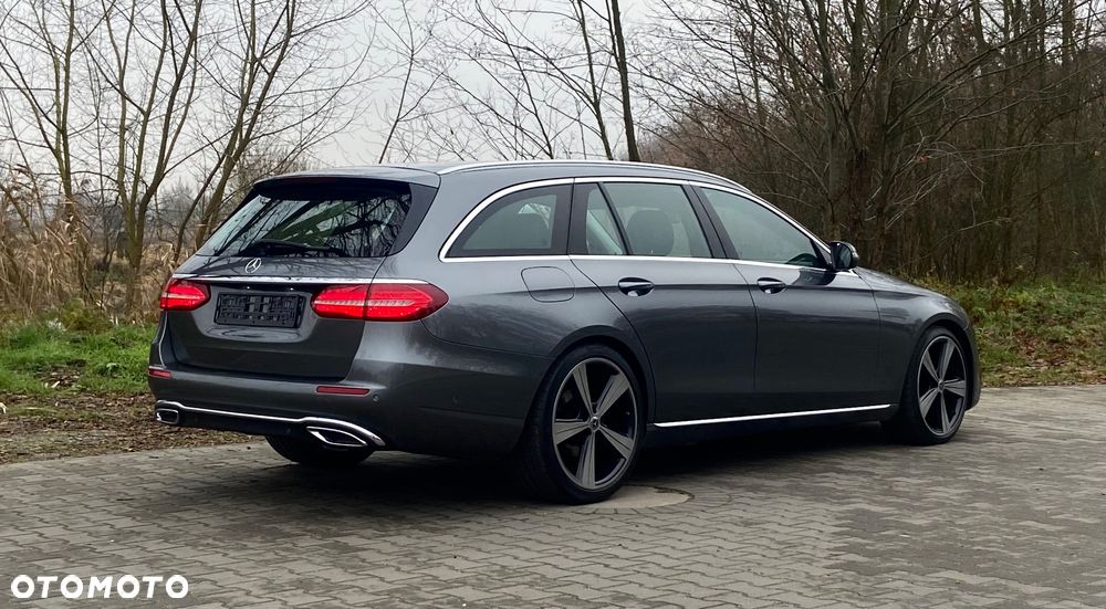 Mercedes-Benz Klasa E 220 d 9G-TRONIC AMG Line - 18