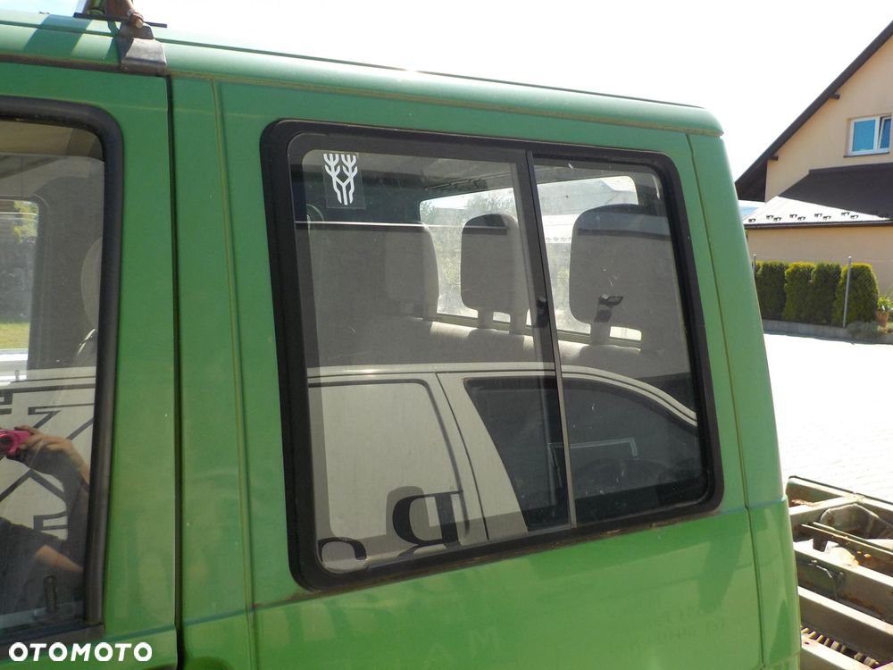 VW T4 DOKA DUBELKABINA SZYBA LEWA ODSUWANA PRZESUWNA BOCZNA - 2