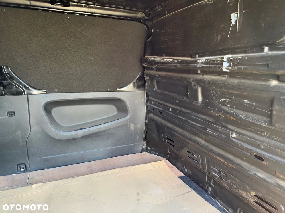 Renault Trafic - 22