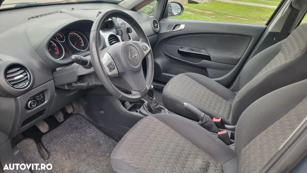 Opel Corsa 1.2 Essentia - 7