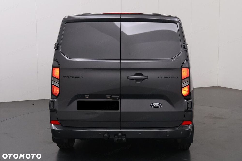 Ford Transit Custom 320 L1H1 Limited 2.0 150KM - 8
