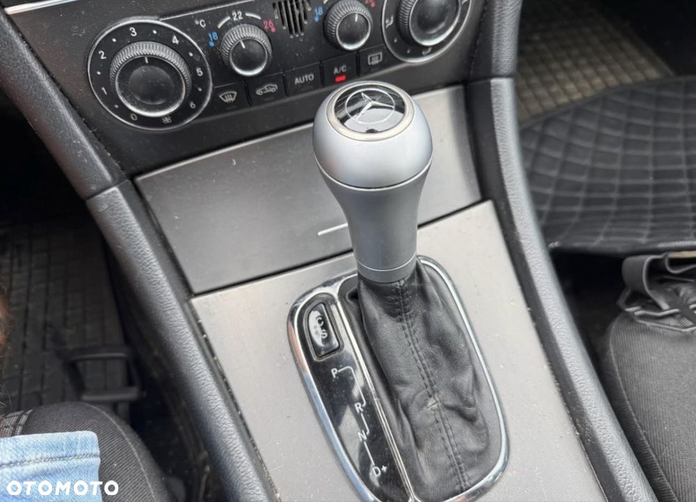 Mercedes-Benz C-Class 2005 photo 3