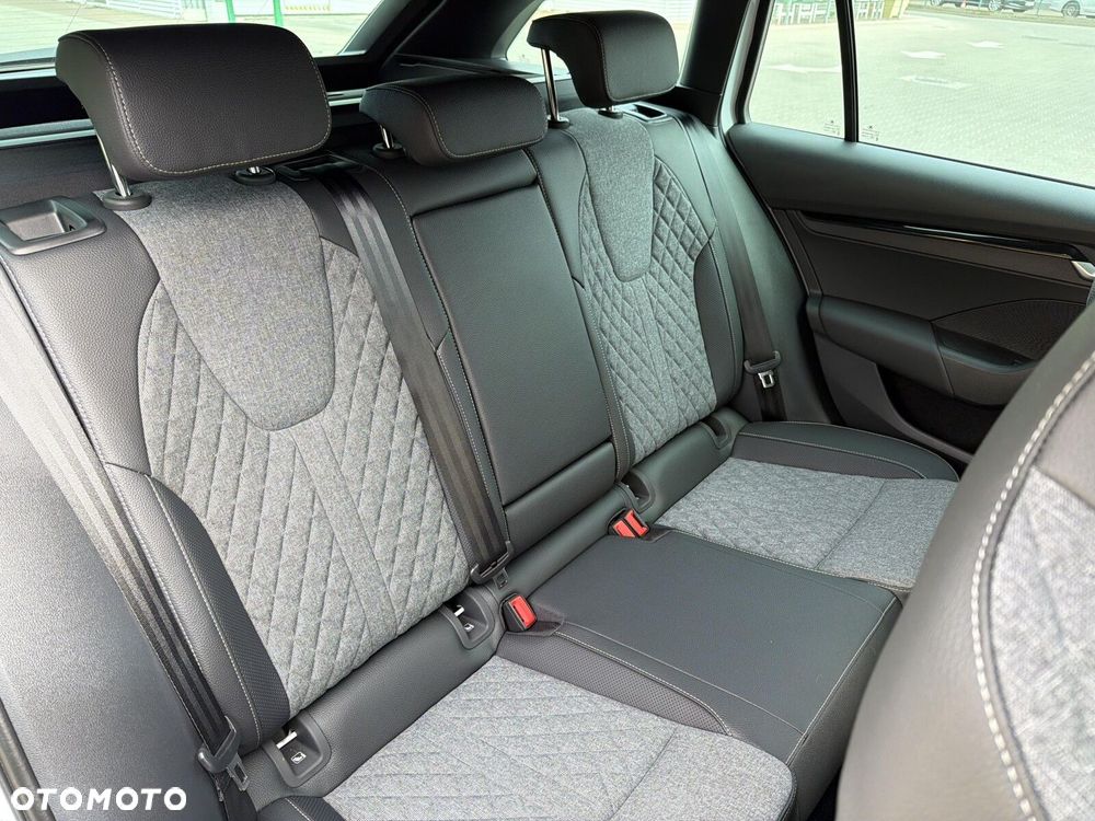 Skoda Octavia 1.5 TSI mHEV Sportline DSG - 21