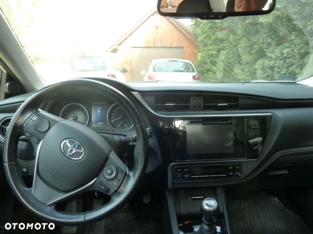 Toyota Corolla - 5