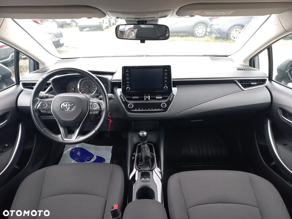Toyota Corolla - 13