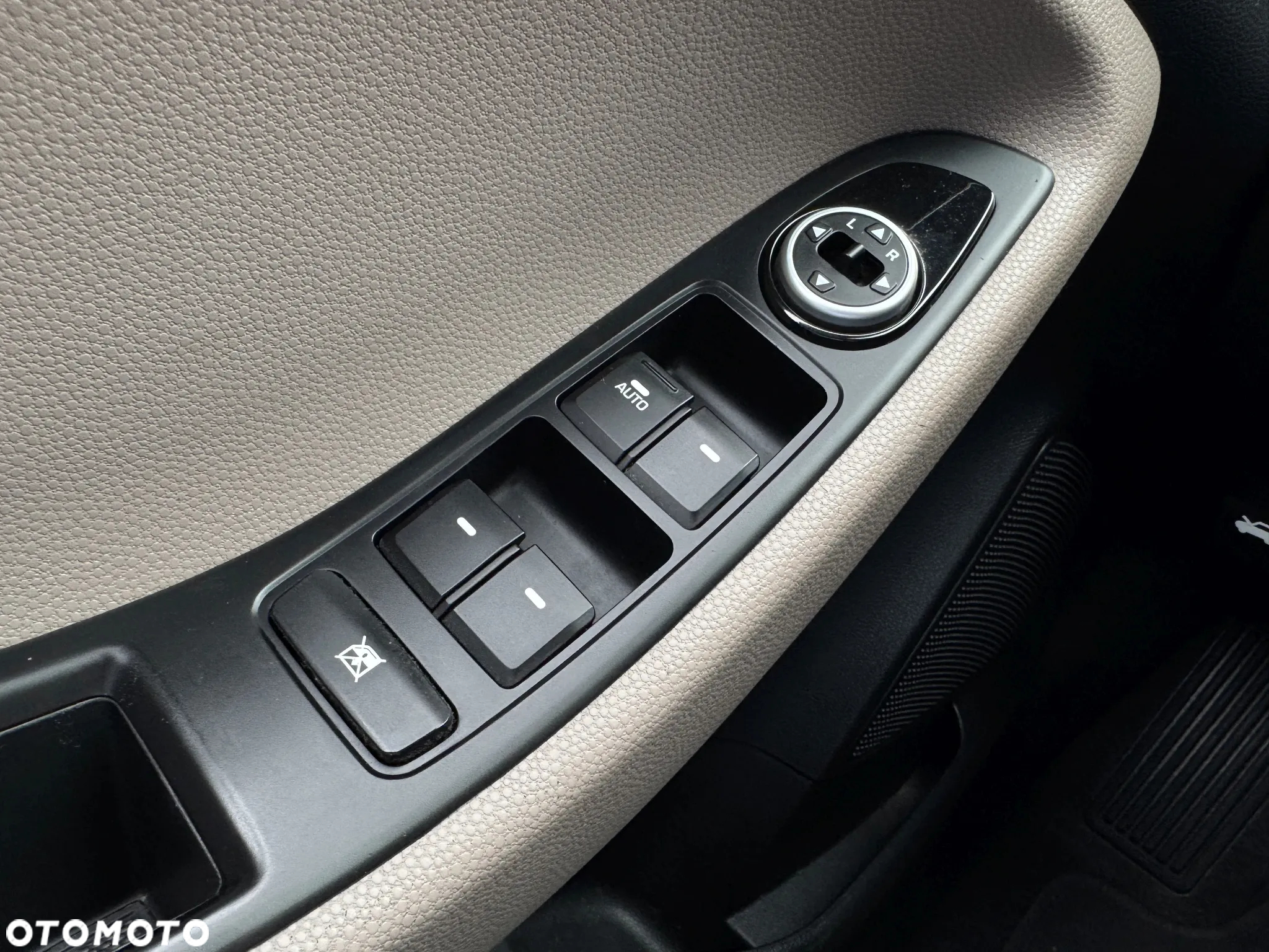 Hyundai i20 - 20