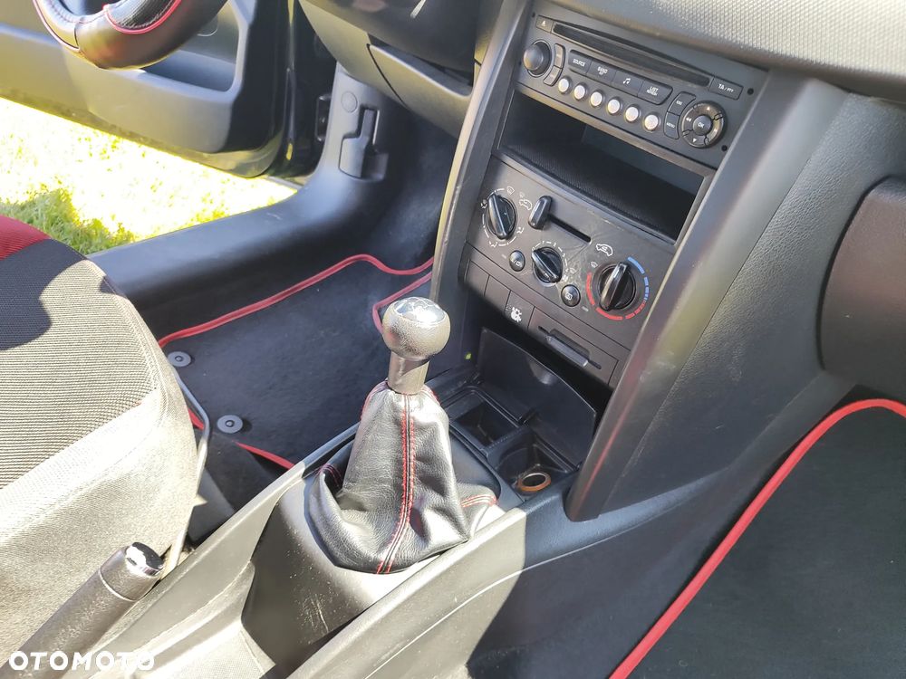 Peugeot 207 - 21