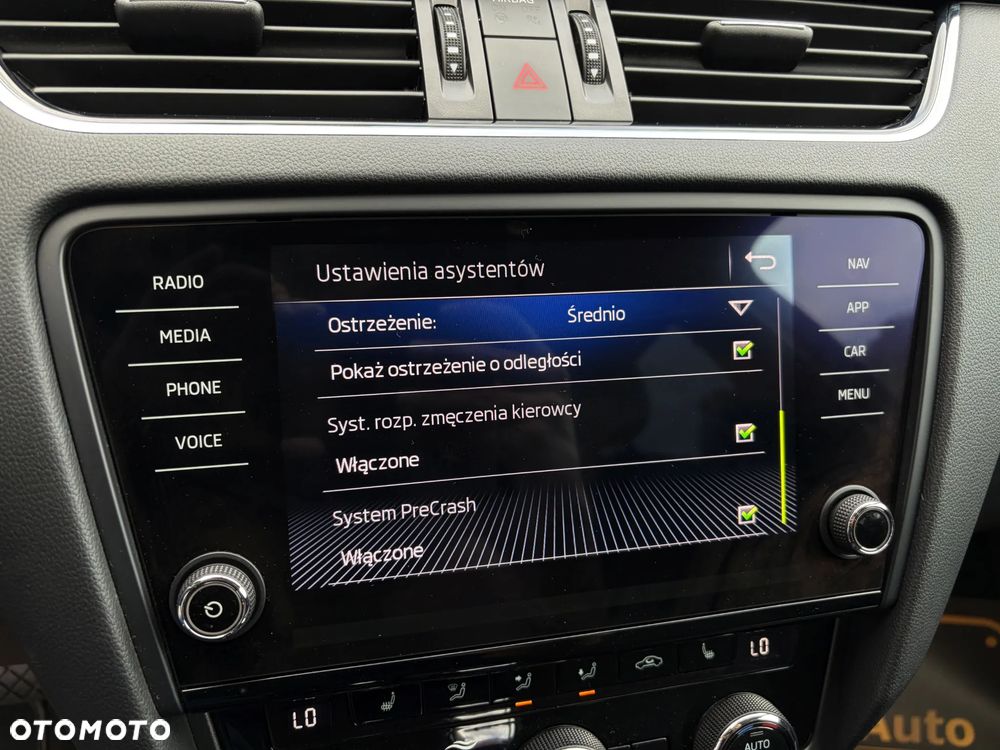 Skoda Octavia 2.0 TDI DSG Style - 29