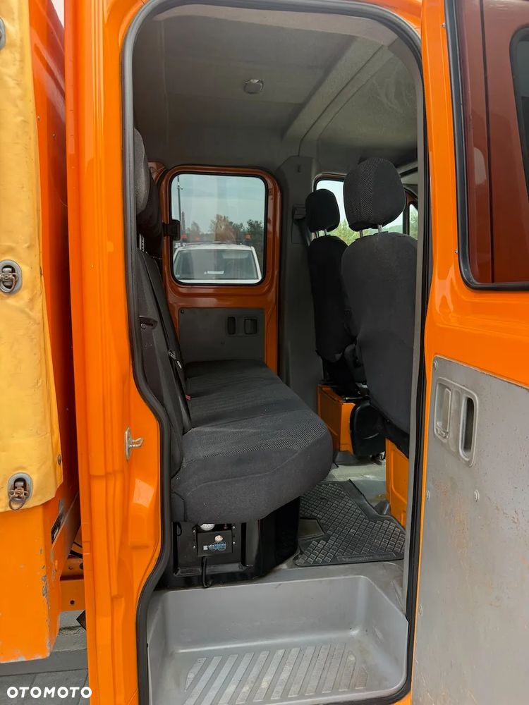 Mercedes-Benz Sprinter - 11