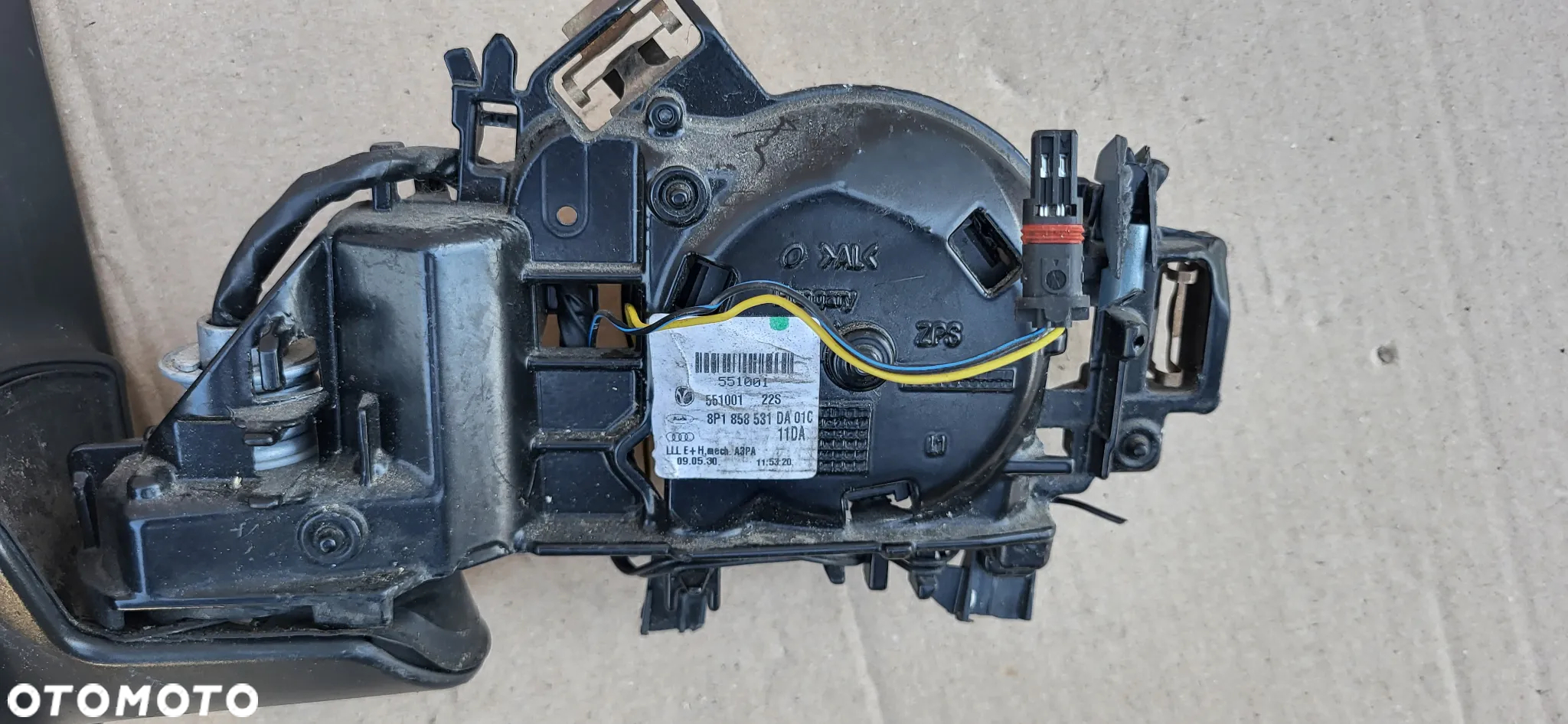 LUSTERKO LEWE AUDI A3 8P 6PIN 8P1858531DA - 8