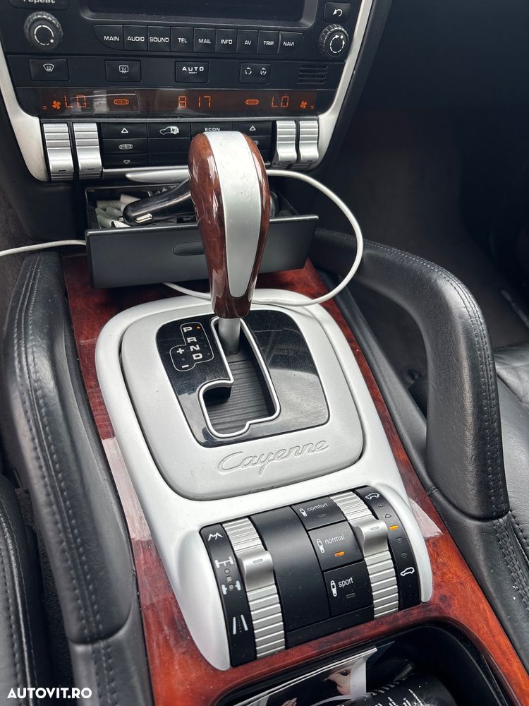 Porsche Cayenne Turbo Aut - 7