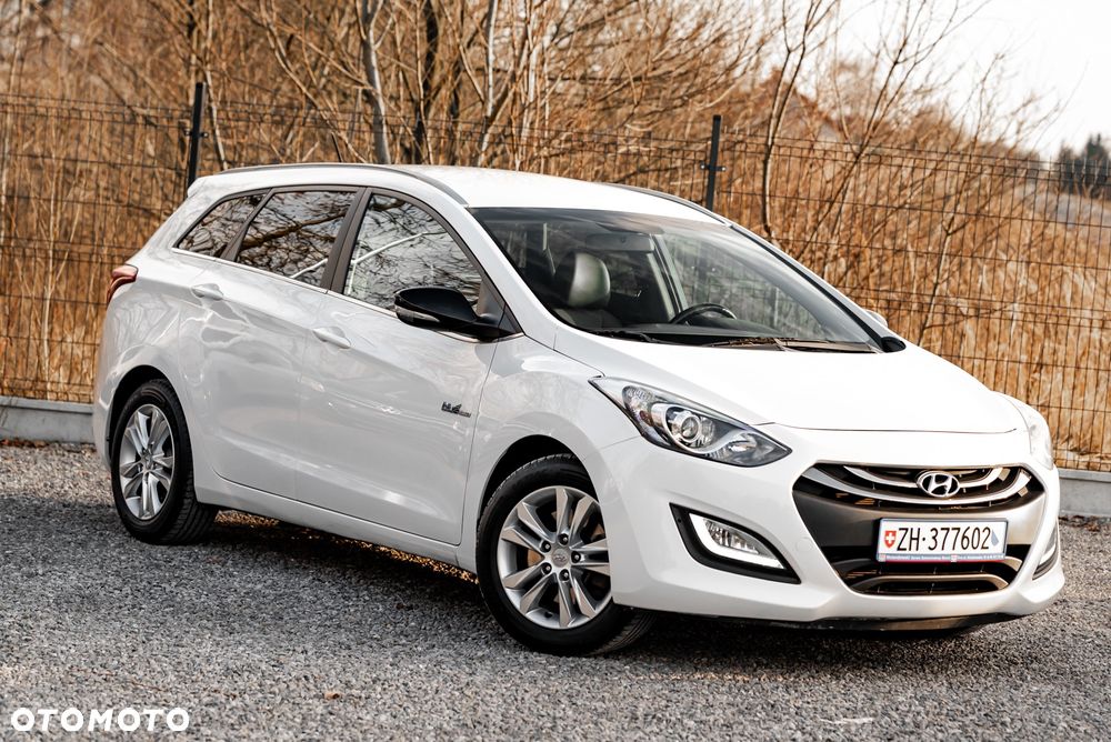 Hyundai i30 i30cw 1.6 Trend - 2