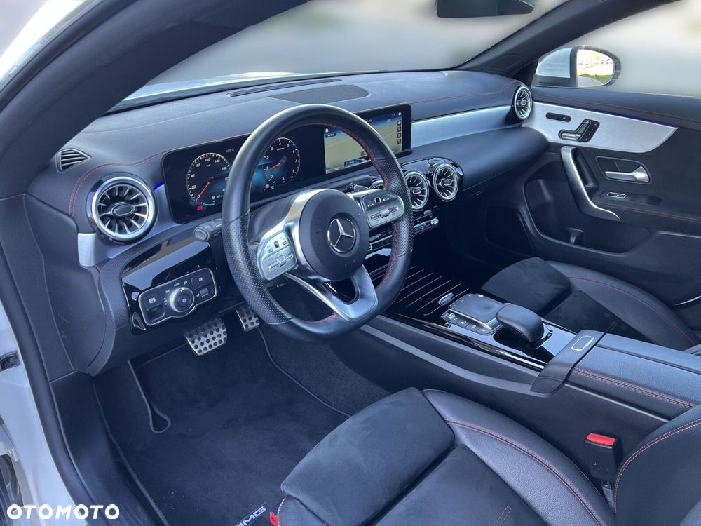 Mercedes-Benz CLA 180 AMG Line 7G-DCT - 10