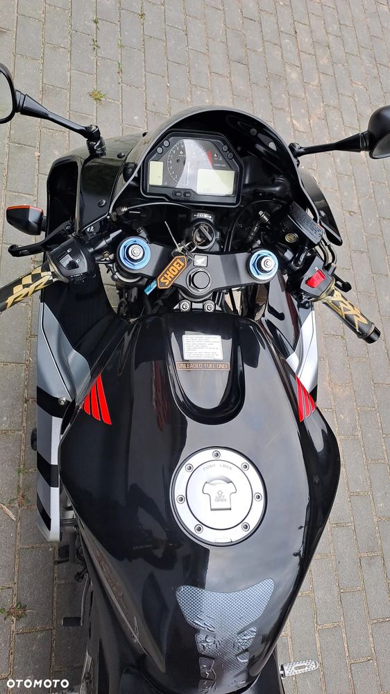 Honda CBR - 28