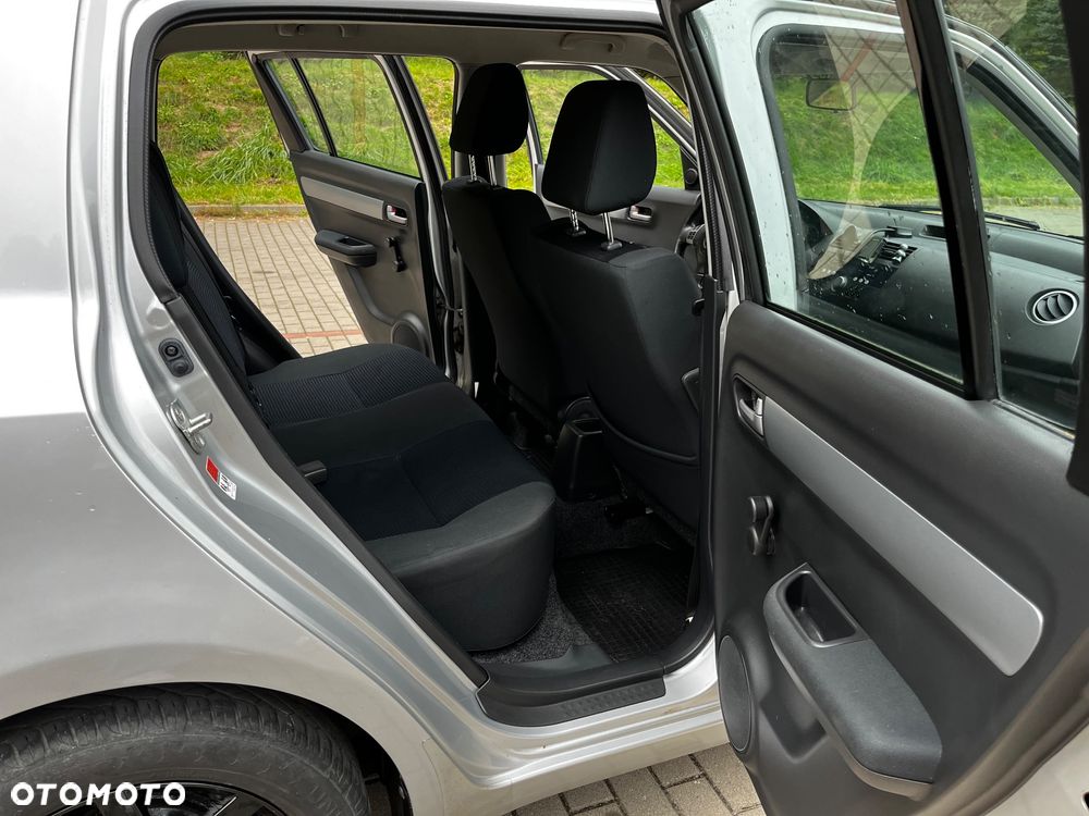 Suzuki Swift - 12