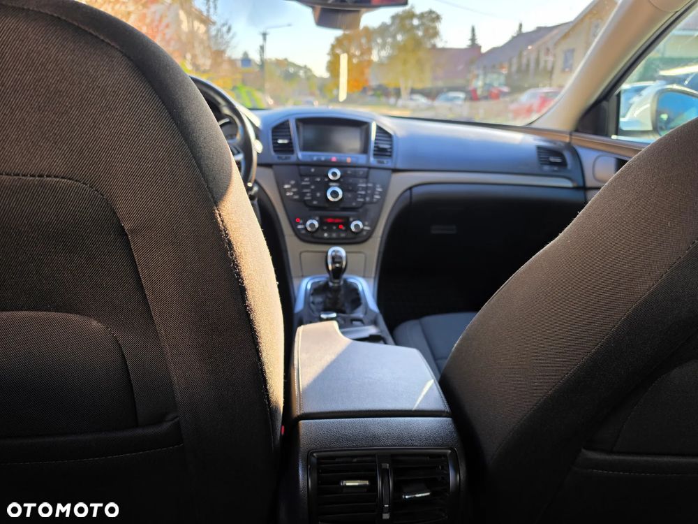 Opel Insignia - 15