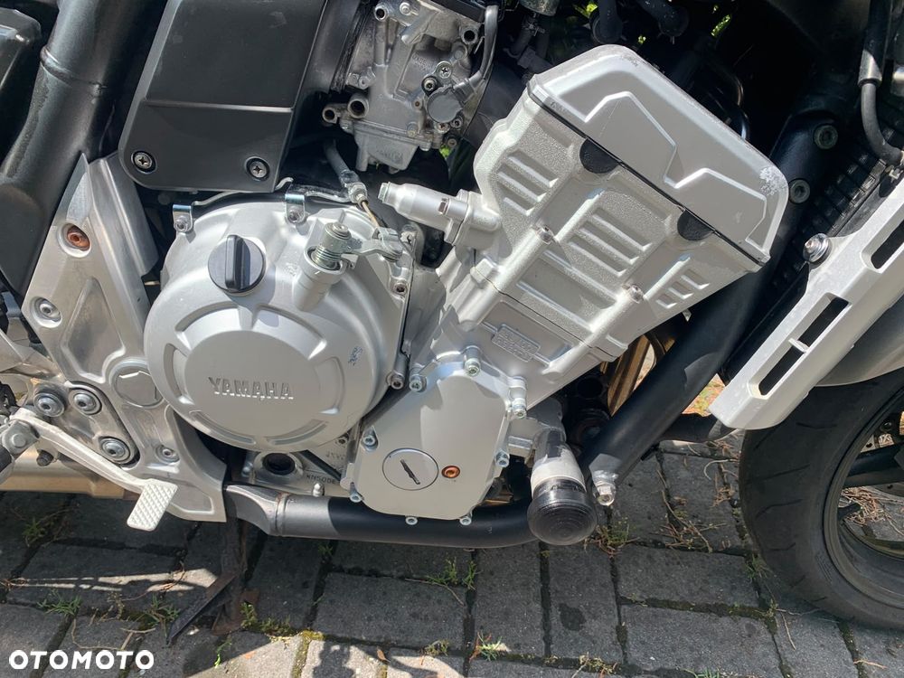 Yamaha FZS - 7