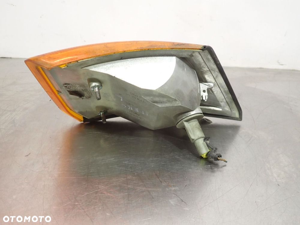 KIERUNKOWSKAZ LEWY PRZÓD IVECO DAILY III - 3