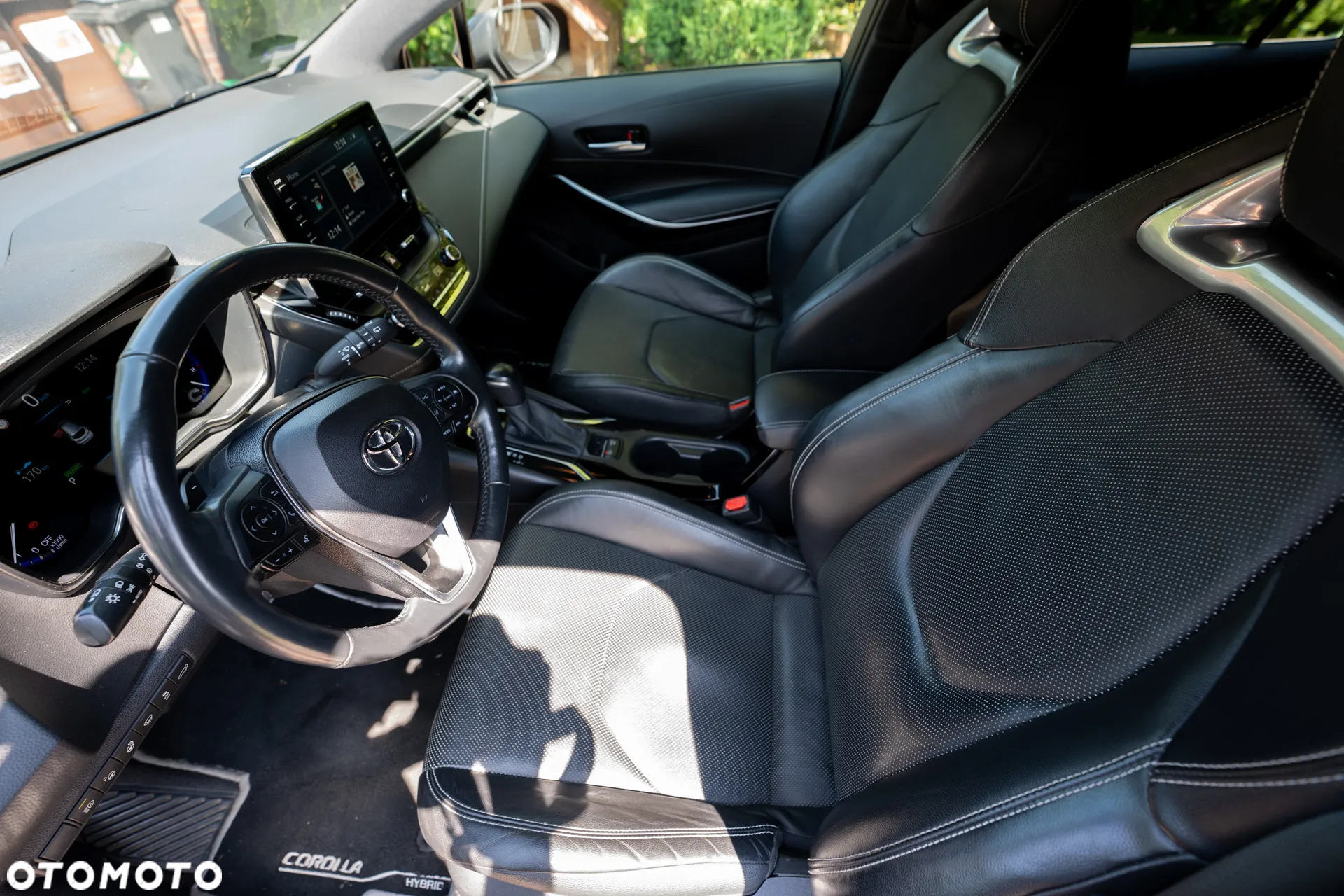 Toyota Corolla 2.0 Hybrid Executive - 8
