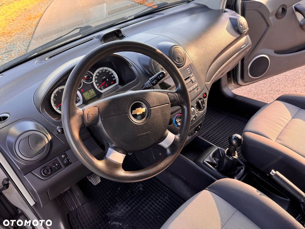 Chevrolet Aveo 1.2 LS - 20