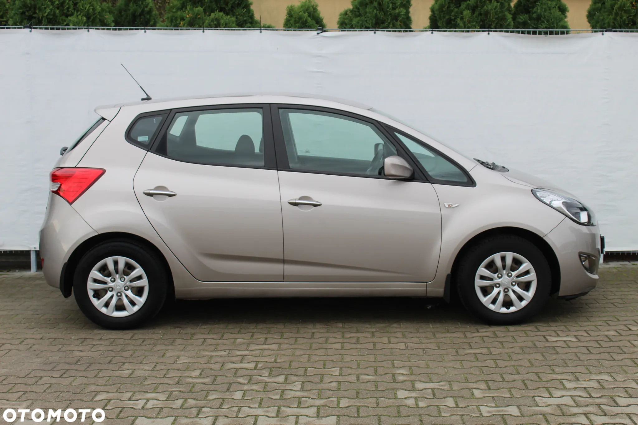 Hyundai ix20 1.4 Classic + - 6