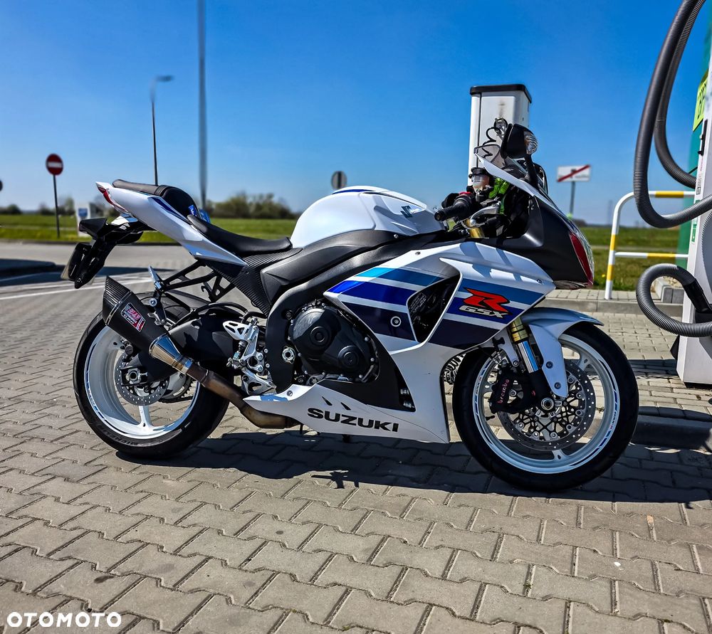 Suzuki GSX-R - 16