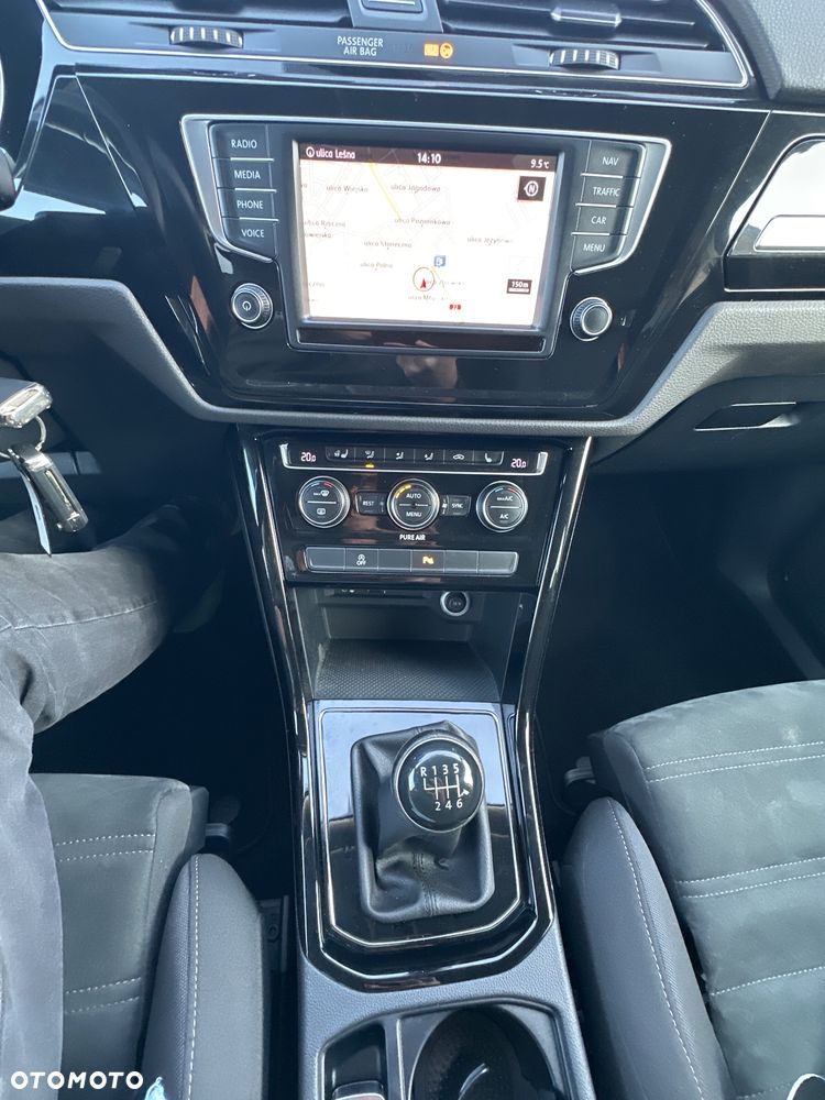 Volkswagen Touran 1.6 TDI SCR BlueMotion Technology Comfortline - 14