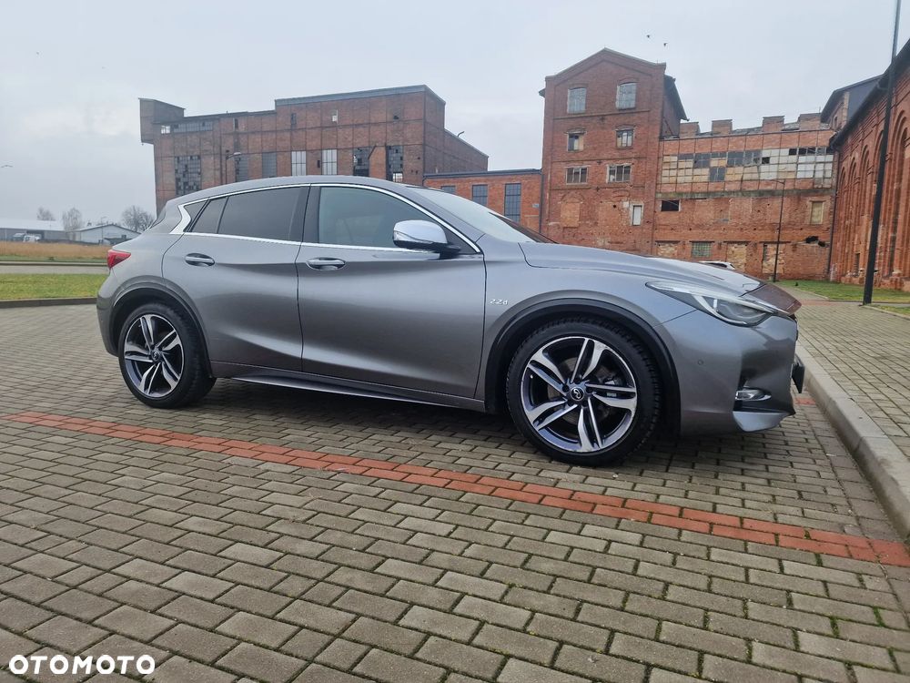 Infiniti Q30 2.2d DCT Premium Tech - 30