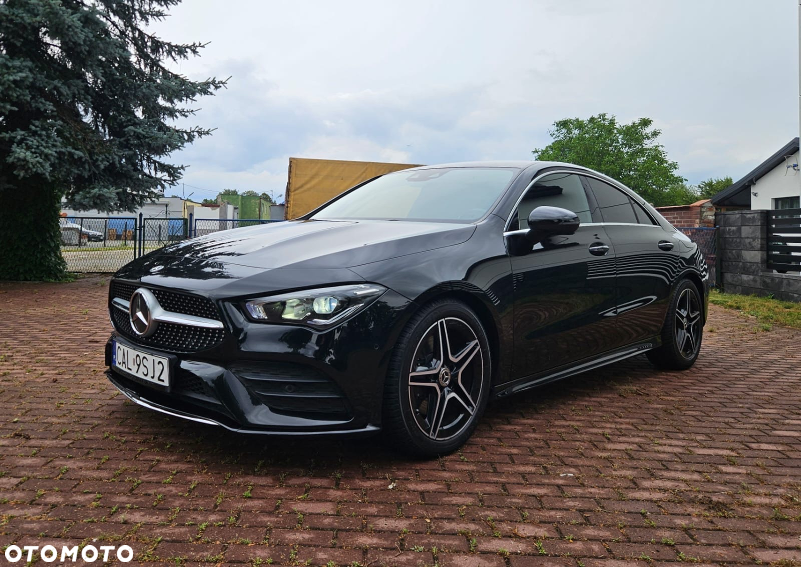 Mercedes-Benz CLA 200 7G-DCT AMG Line - 3