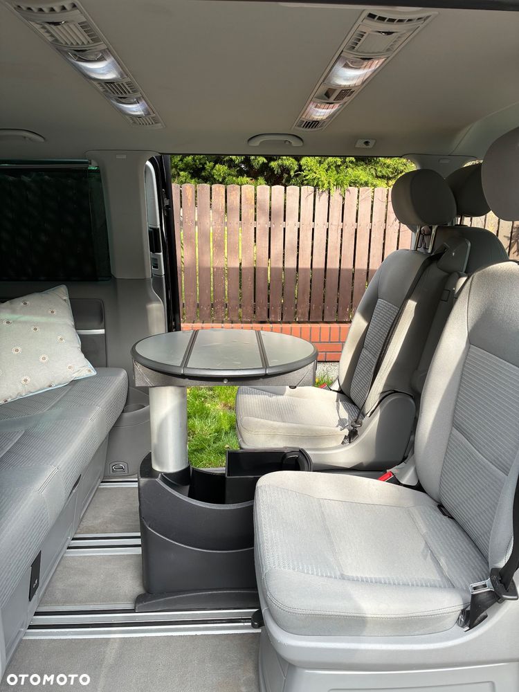 Volkswagen Multivan - 8