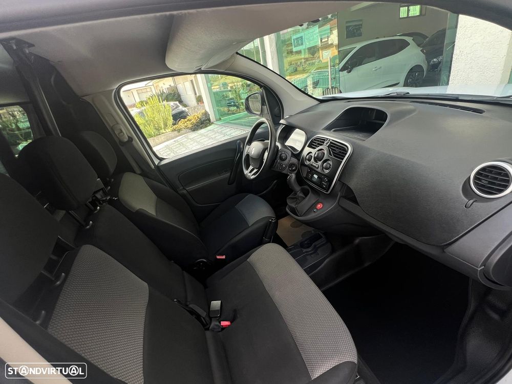 Renault 1.5 DCI Business 3 Lugares - 17