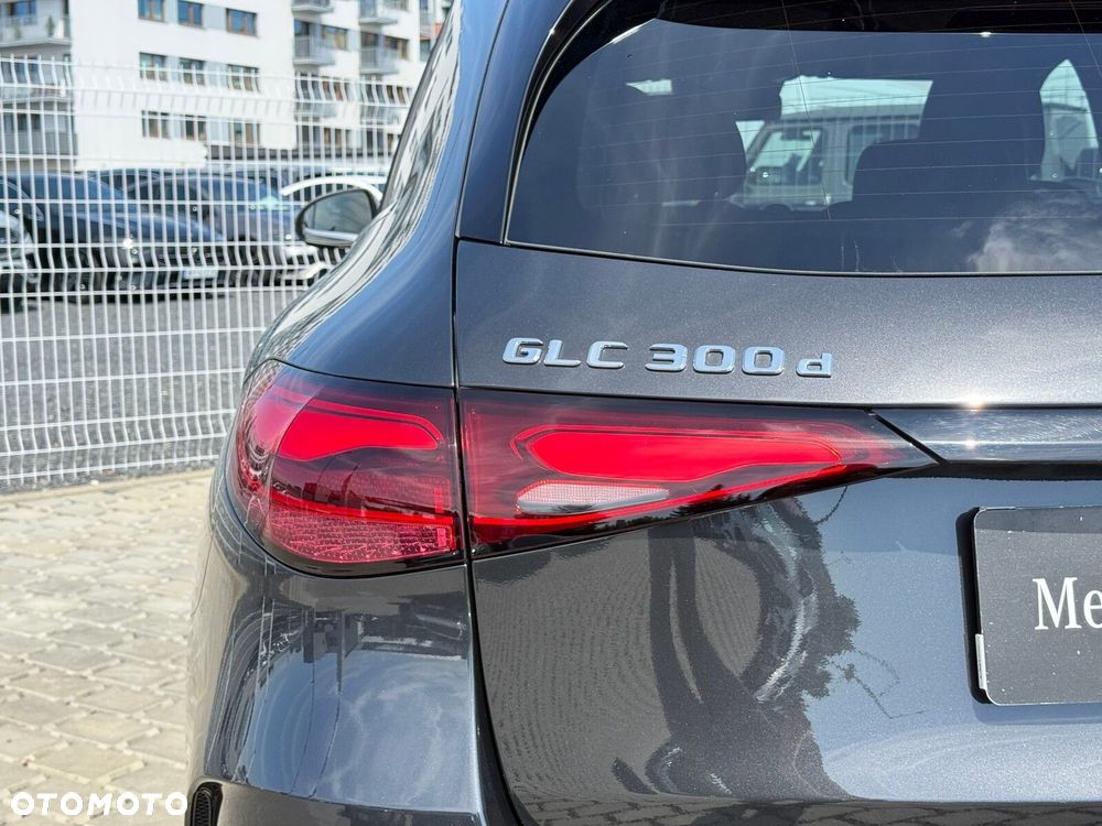 Mercedes-Benz GLC 300 d mHEV 4-Matic AMG Line - 13