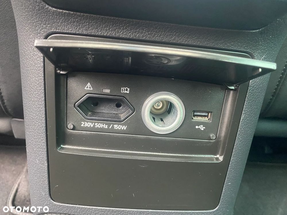 Skoda Superb 2.0 TDI L&K DSG - 19