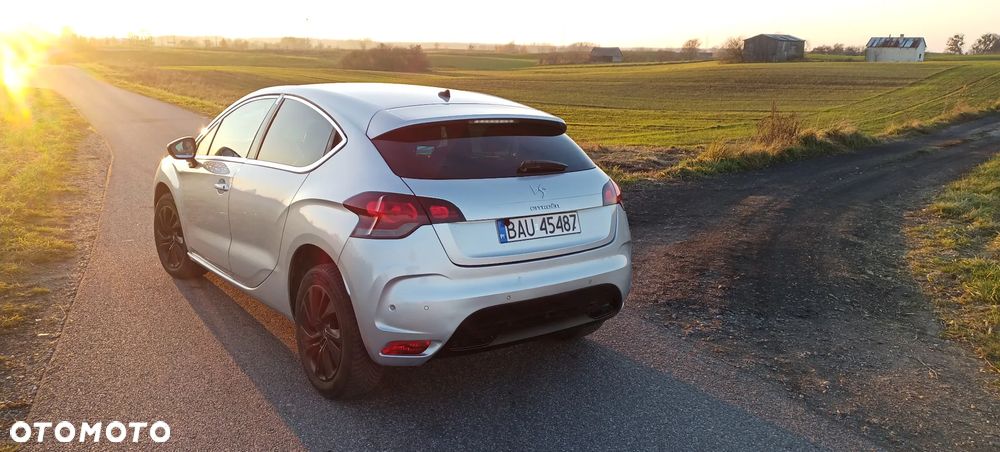 Citroën DS4 2.0 HDi SportChic - 4
