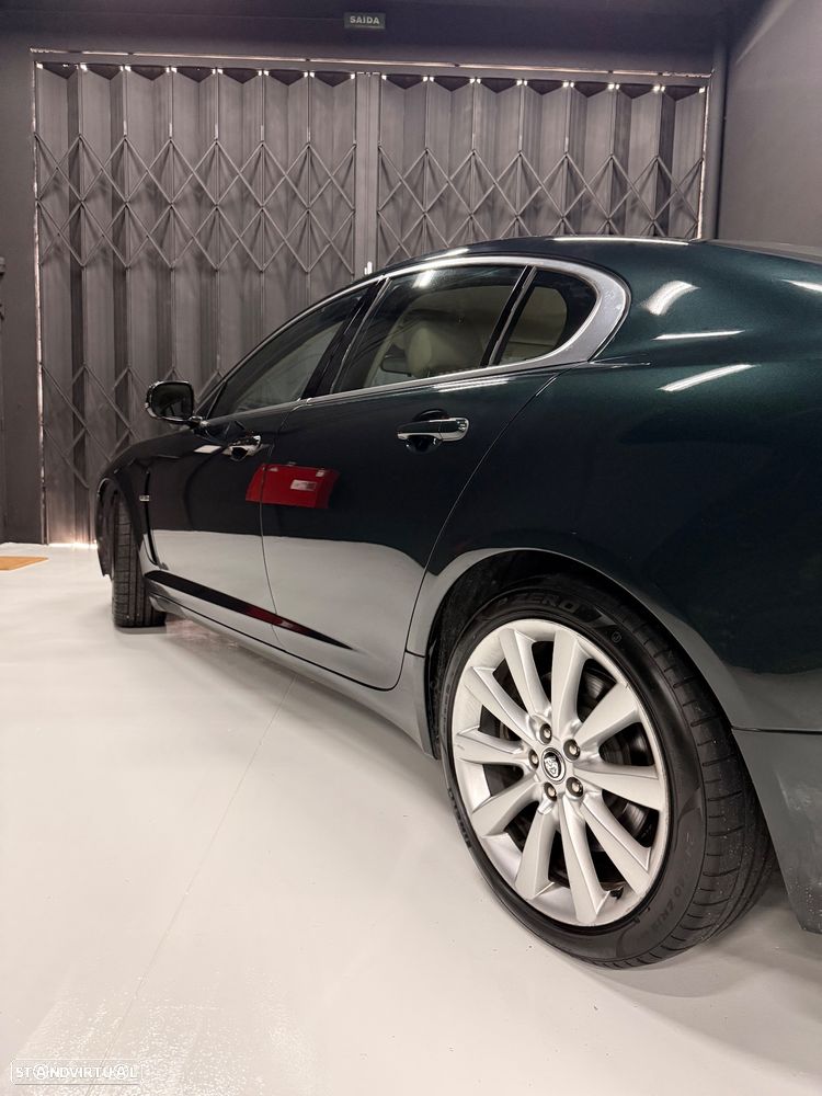 Jaguar XF 3.0 D V6 Premium Luxury - 5