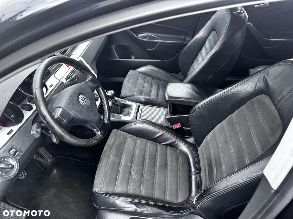 Volkswagen Passat 2.0 TDI DPF Highline - 8