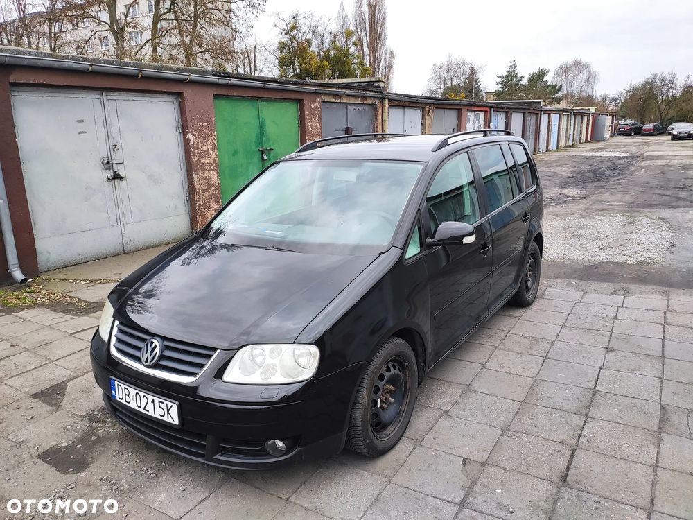 Volkswagen Touran I (2003-2010) 1.6 FSI Trendline, 2005