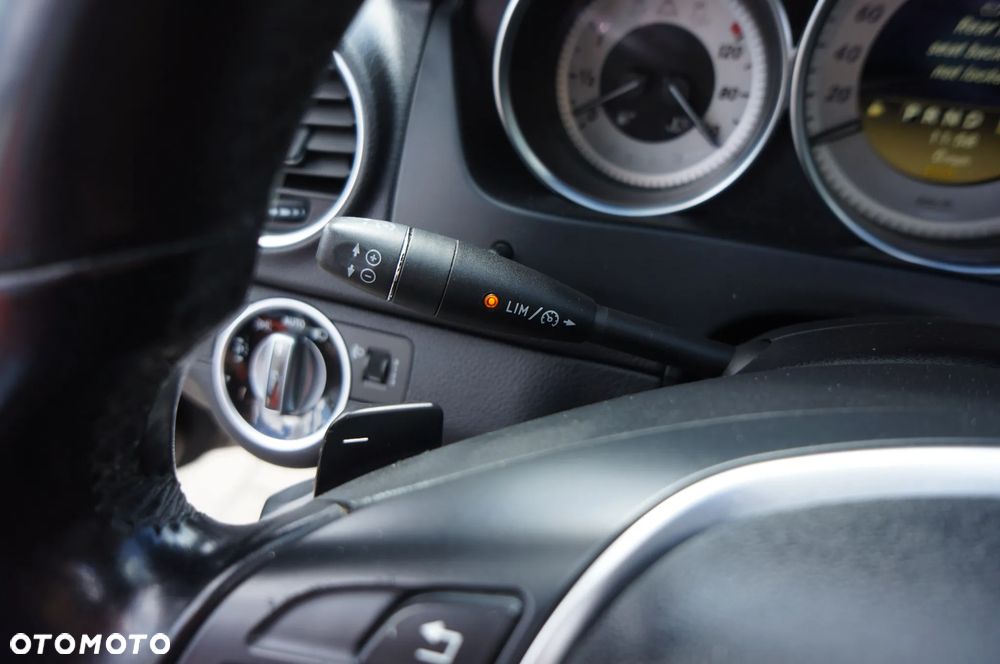 Mercedes-Benz Klasa C 220 CDI DPF BlueEFFICIENCY 7G-TRONIC Edition 1 - 19