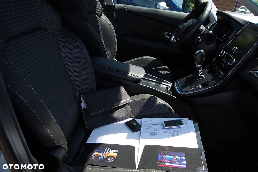 Renault Grand Scenic - 23