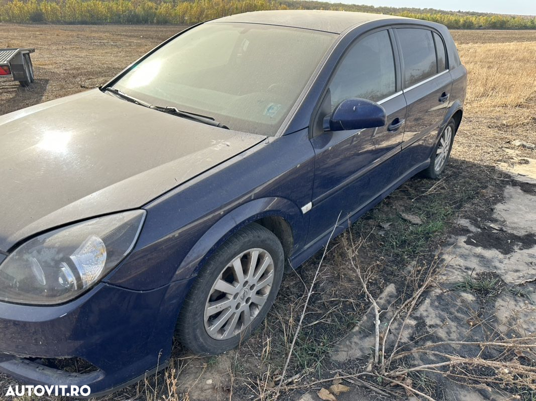 Dezmembrez Opel Signum - 2