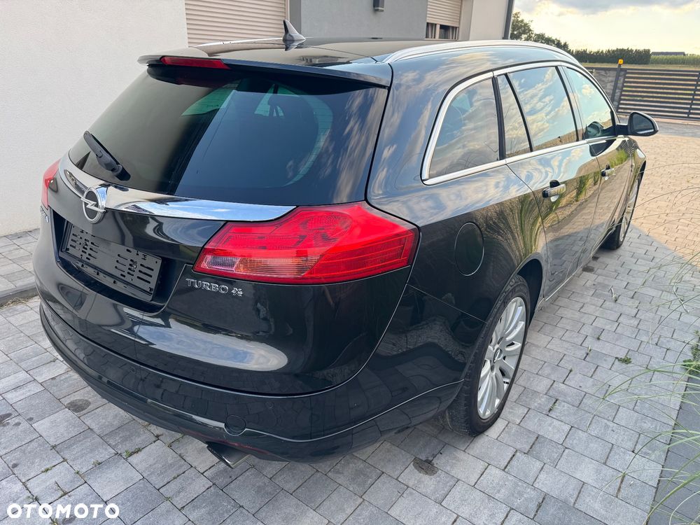 Opel Insignia 2.0 Turbo Sports Tourer 4x4 Automatik Cosmo - 12