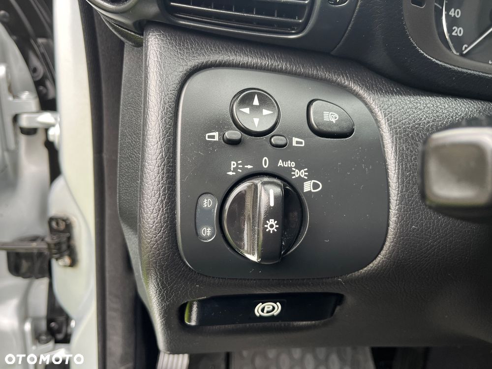 Mercedes-Benz Klasa C 220 T CDI Automatik Elegance - 15